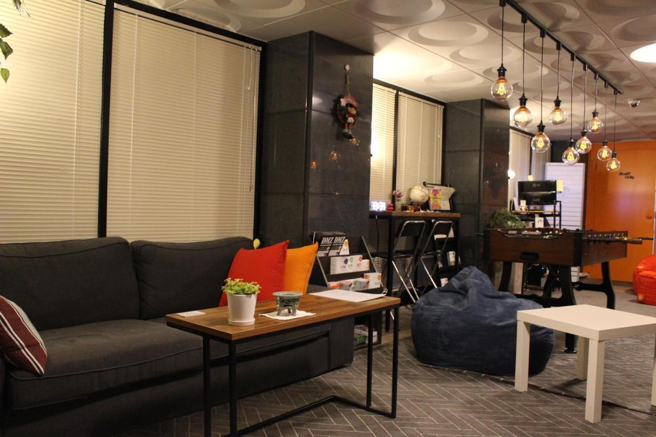 Bunk Guesthouse Hongdae2 Сеул Экстерьер фото