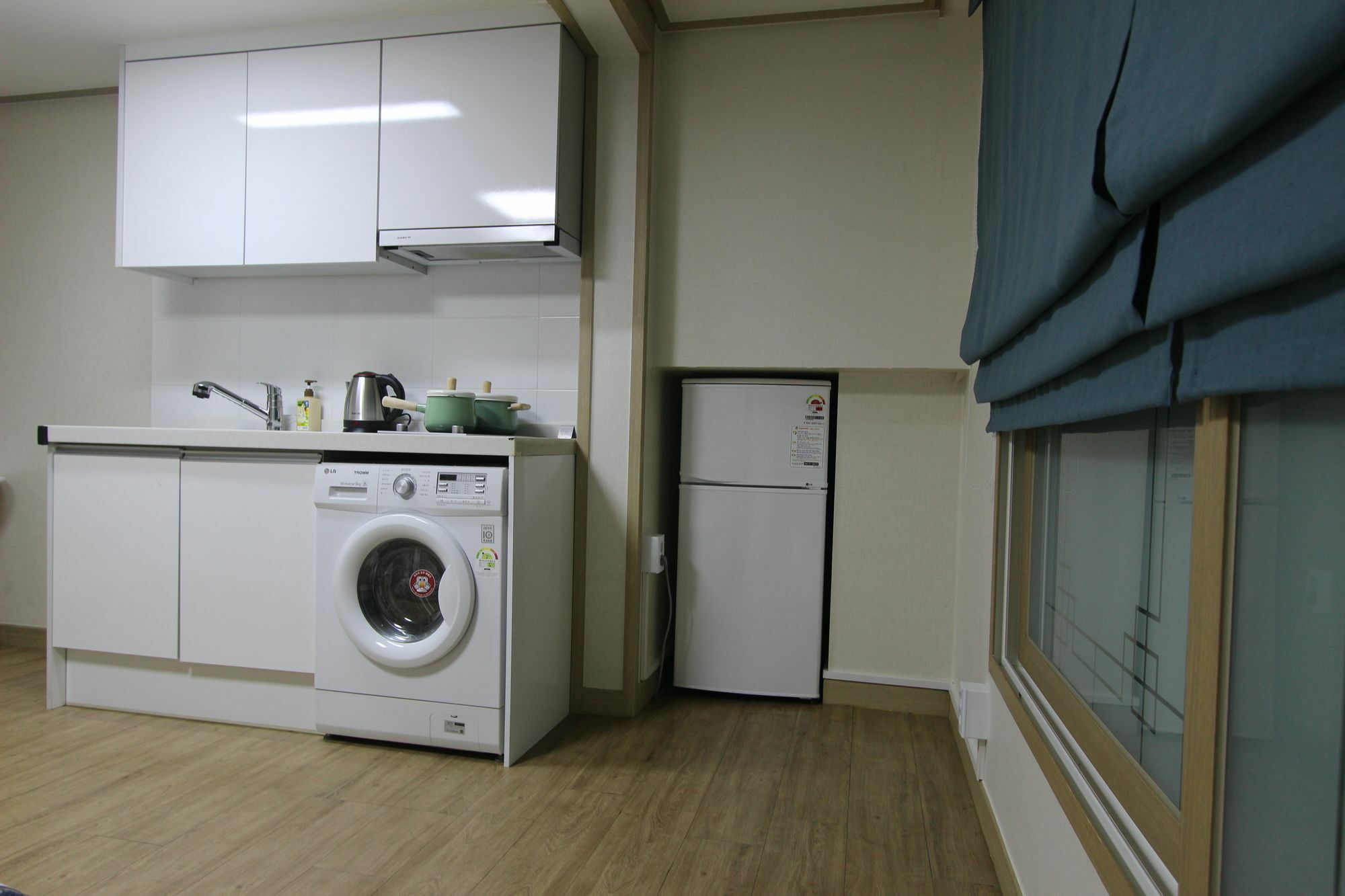 Bunk Guesthouse Hongdae2 Сеул Экстерьер фото